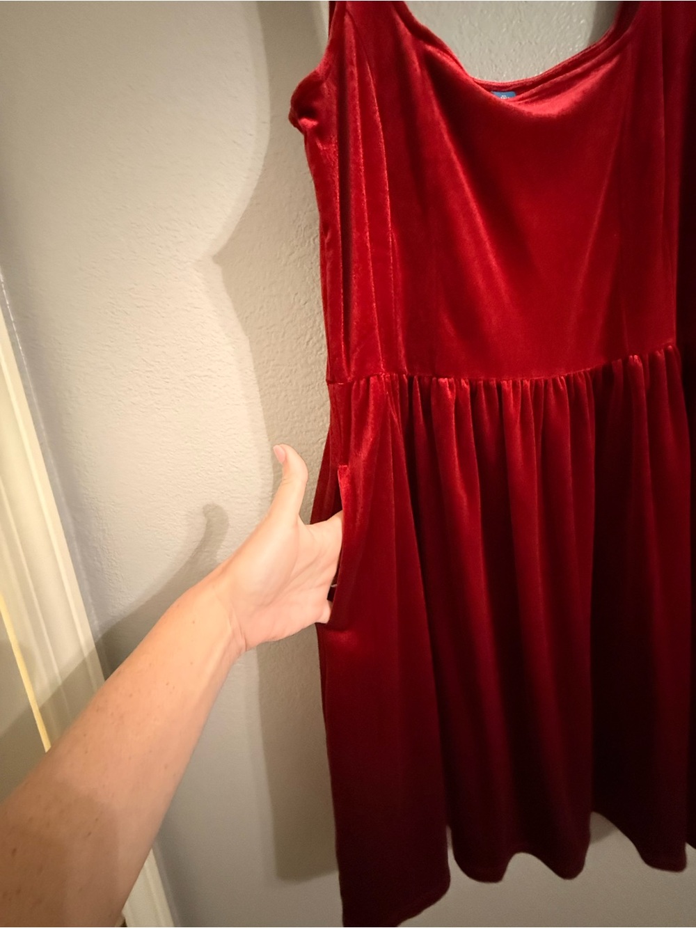 Old Navy Red Velvet Sleeveless Dress - Picture 4 of 10